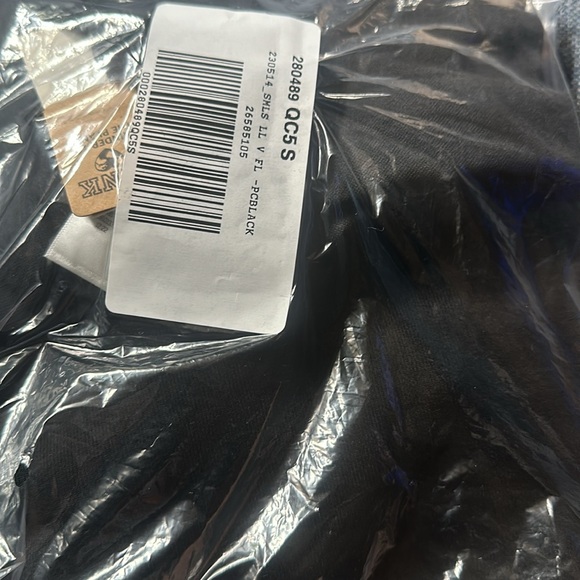 NWT Pink Seamless Workout Onesie - Picture 7 of 8